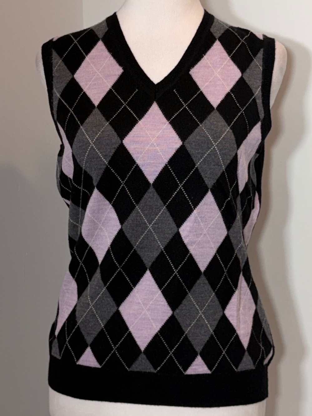 EUC Brooks Brothers “346” Merino Wool Argyle Sweater Vest.  Size Medium